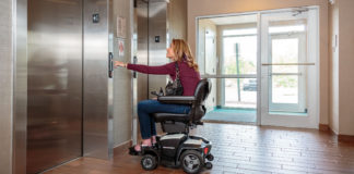 Pride Mobility Products : Le spécialiste du fauteuil roulant électrique au service de la mobilité dans votre entreprise